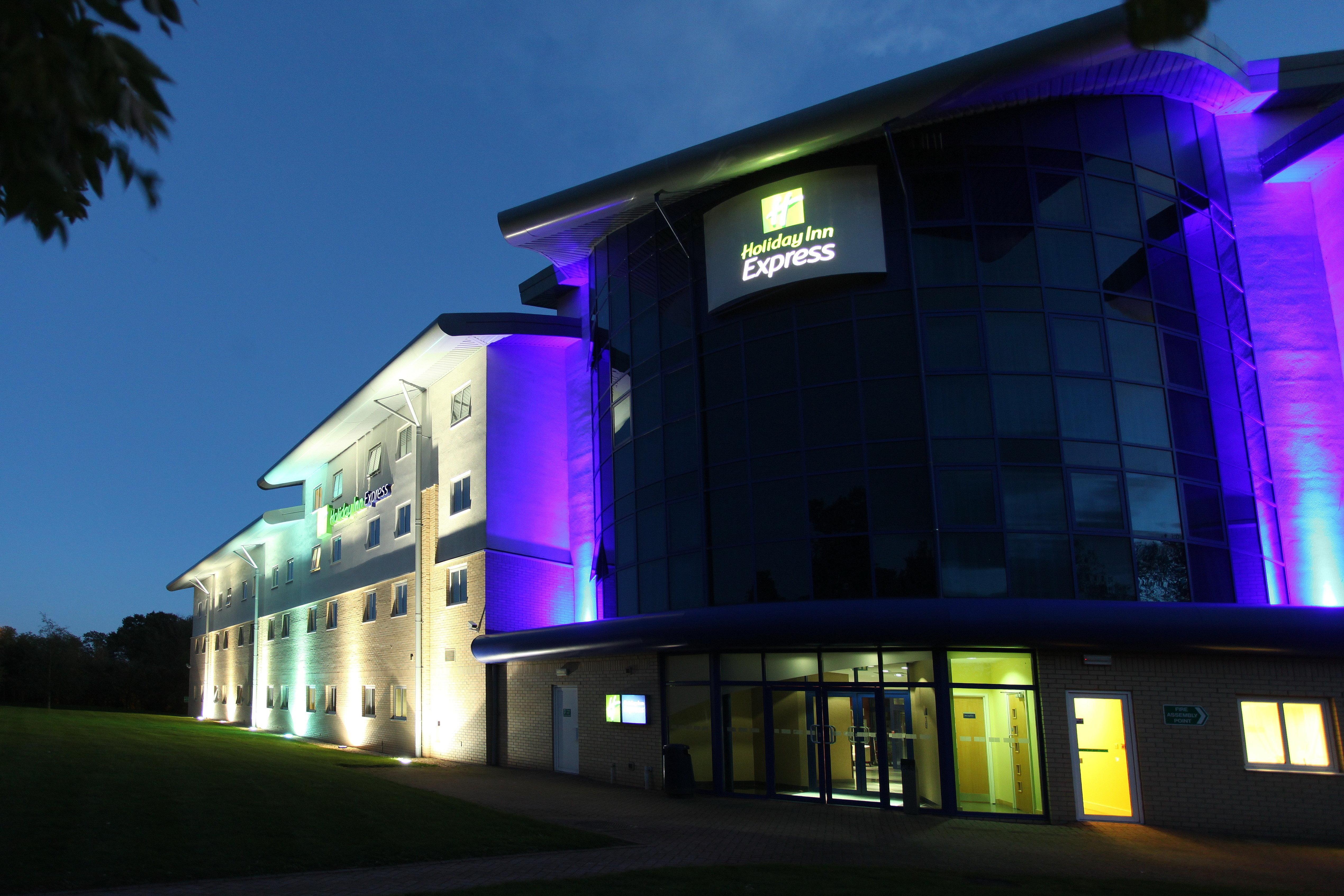 Holiday Inn Express Southampton - M27, J7 By Ihg Dış mekan fotoğraf